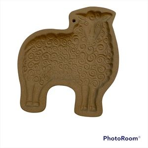BROWN BAG COOKIE ART MOLD VINTAGE SHEEP EWE LAMB 1980 HOME KITCHEN BAKING